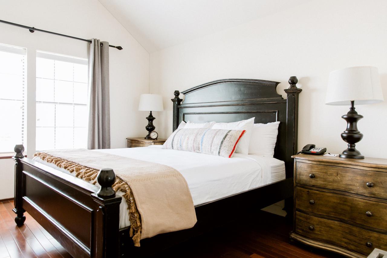 Hillside Boutique Hotel Castroville 外观 照片