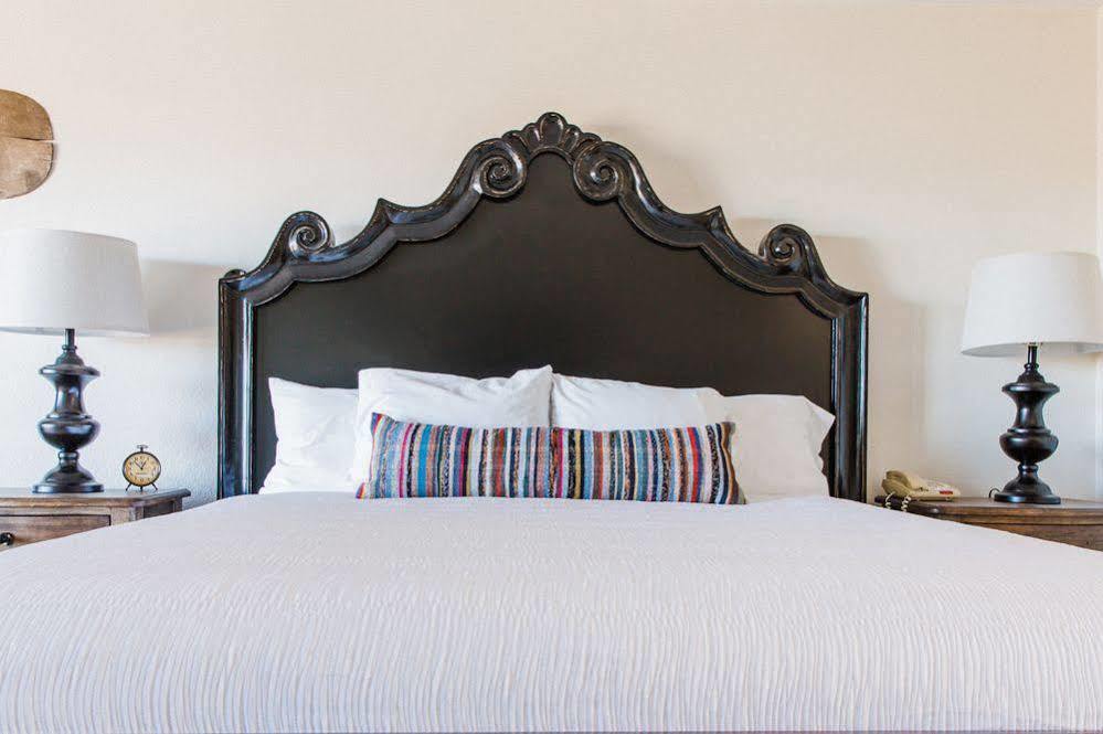 Hillside Boutique Hotel Castroville 外观 照片